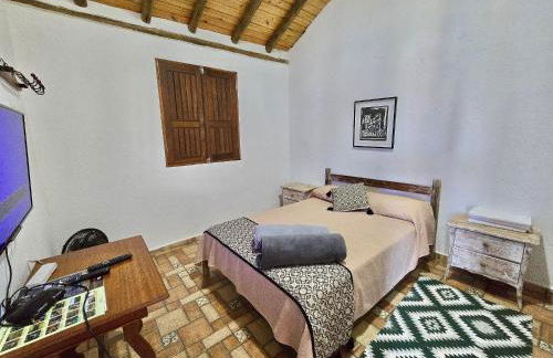 Chalés Vila Carrancas - Ao lado do centro com piscina, cozinha completa e muita tranquilidade - Foto 44