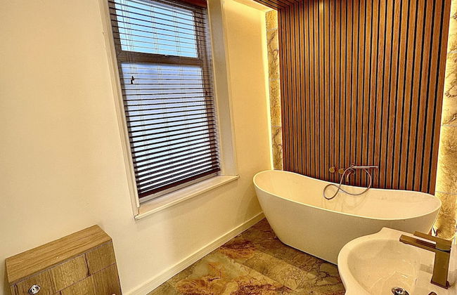 Remarkable 2-bed Apartment in Sunderland - Photo 9