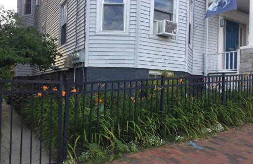 Peaceful Oasis on Munjoy Hill 2nd flr 3BR parking - Foto 2