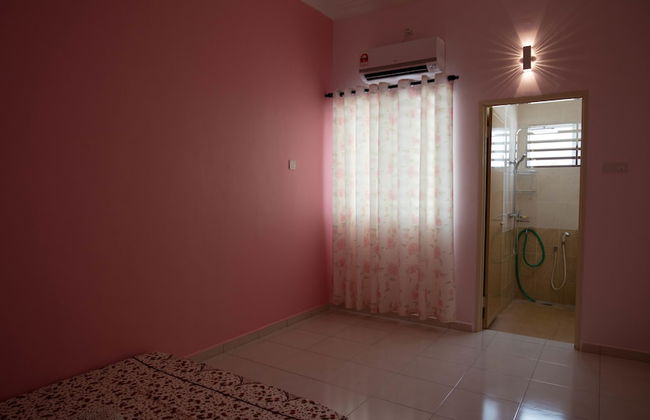 Holidayhome 188 Taman Sejati Suria - Foto 6