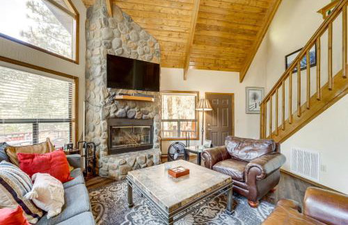 Fire Pit and Wraparound Porch Munds Park Cabin! - Foto 4