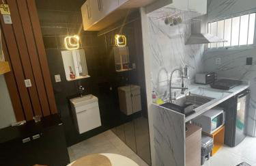 Adorável Tiny house 5, ar, cozinha completa, wifi e tv smart - Foto 20