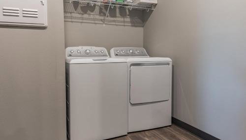 Modern Stay Near Jack Trice Stadium - Walk to ISU - Foto 5