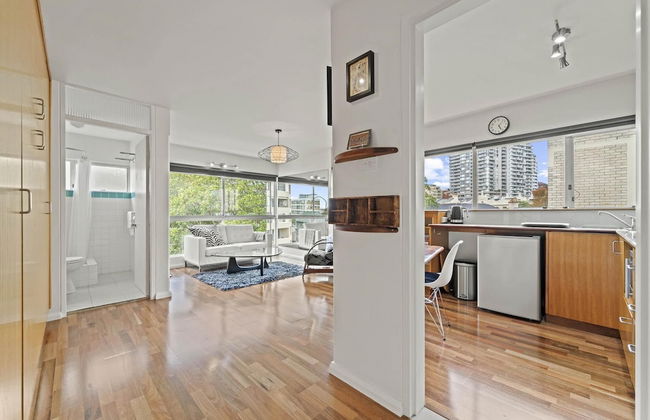 Heart Of The City Minutes From Macleay Street - Photo 4