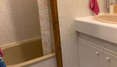 Studio Embrun à 10 mn à pied plan d eau de 2 à 4 personnes sans linge de lit ni serviettes situé 3 chemin de chadenas - Photo 3