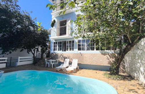 "Cantinho das serestas" em flats com piscina, sem café - Foto 1