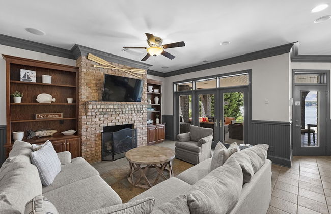 Make a Big Splash in 7BR Lake Norman Home! - Foto 34