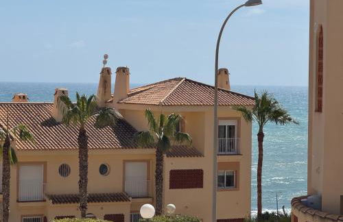 En perle med plass til voksne og familien, solfylt terrasse 5 min fra stranden - Foto 1