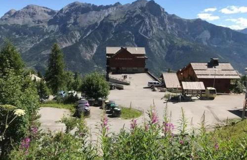 PUY SAINT VINCENT APPARTEMENT T2 BALCON SUPER PANORAMA AVEC PARKING PRIVE COUVERT et PISCINE L'ETE - Foto 56