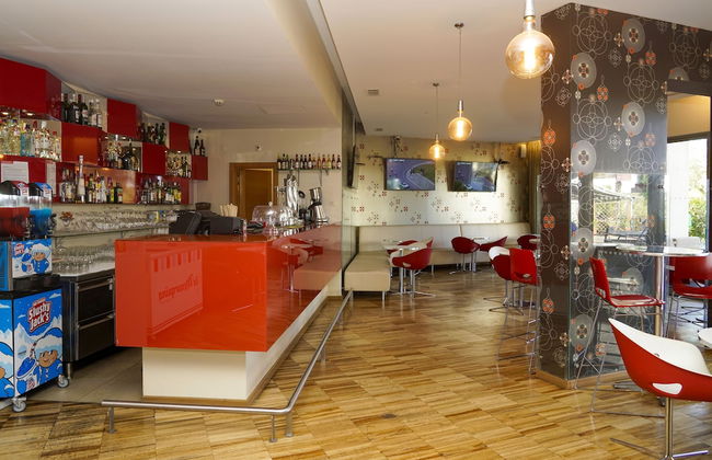 Alfagar Aparthotel - Photo 70