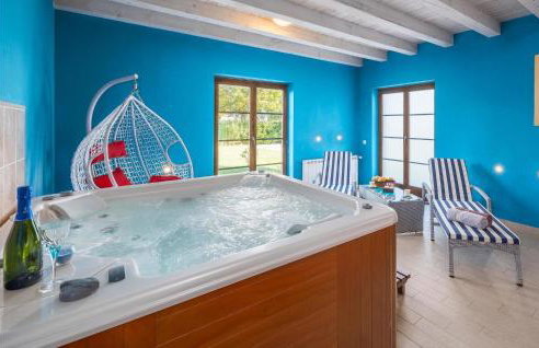 Pet Friendly Home In Barban With Sauna - Photo 15