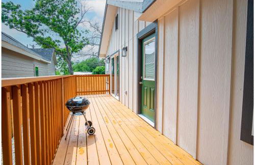 Spacious Delightful 4 BR/ 3 BA Close to Downtown - Foto 54