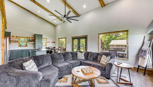 Family Tradition Glenwood Cabin with River Access! - Foto 4