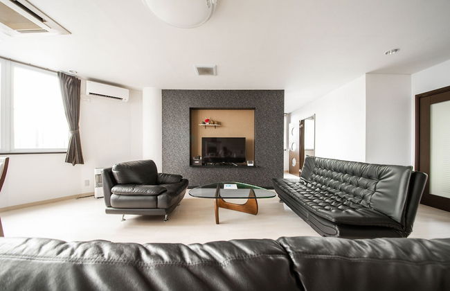 ROADSIDE HOUSE - Photo 20