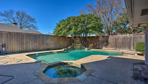 11 Mi to Holiday at Arboretum! Home with Hot Tub - Foto 2