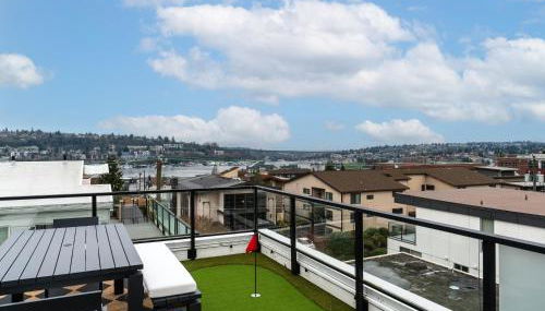 Lux Townhome With Parking and Rooftop Putting Green - Foto 5
