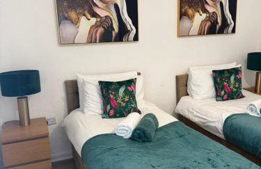 Cozee 2-bed in WV11 ideal for long work stays & relocation cls to New cross hospital M54&M6 - Photo 3