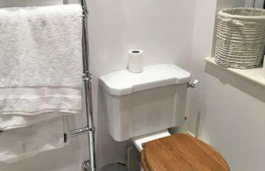 St Anthony’s, bright perkily decorated 3 bedroom house - Photo 31