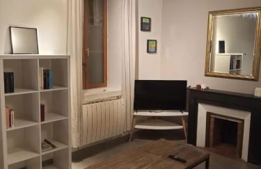 Le Bourguignon - Proche centre ville et Tram - Foto 12