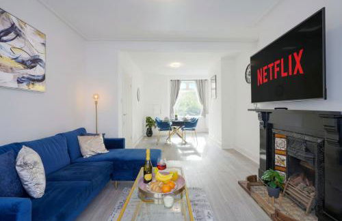 Newly Refurbished House - Close to Town Centre -Free Parking, Super-Fast Wifi, Smart TV with Netflix by Yoko Property - Photo 19