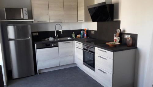 Renée - Photo 2, stove, dishwasher, toaster