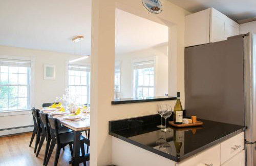 Pristine Multi-Family Home w Barn Game Room - Foto 12