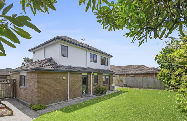 Spacious Family Home -Fully Fenced Yard - Foto 1