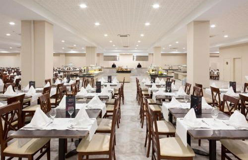 Apartamentos Best Alcazar - Photo 18