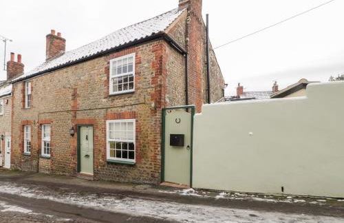 Granary Cottage - Photo 2