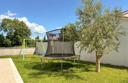 Three-Bedroom Holiday Home In Rebici - Photo 6