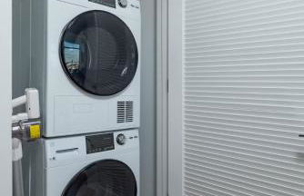 Luxury Apartment w King Bed Shared Pool & Rooftop - Foto 11