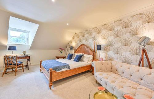 Lisburne Place - Luxury Three Bedroom Town House - Photo 41