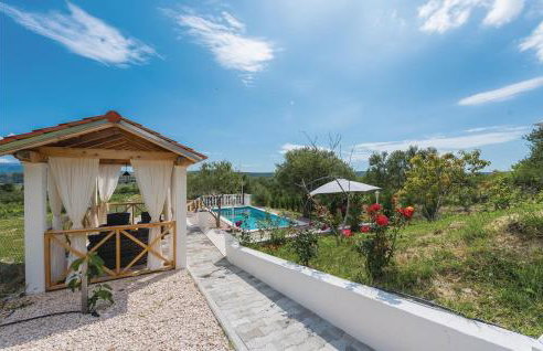 One-Bedroom Holiday Home In Danilo - Photo 7