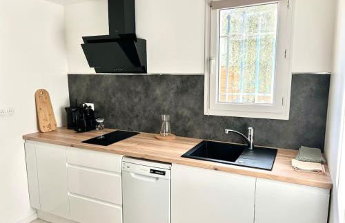 Quiet cozy apartment, air conditioning, swimming pool - Foto 19