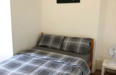 London DM x Weekly Monthly x Deals - Foto 10