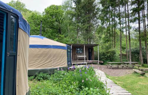Barefoot Yurts - Photo 2