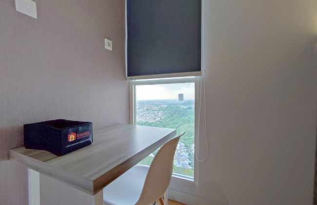 Comfort 1Br At Amartha View Apartment - Photo 2