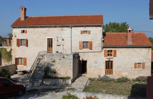 Holiday house with a swimming pool Stokovci, Central Istria - Sredisnja Istra - 7277 - Foto 1