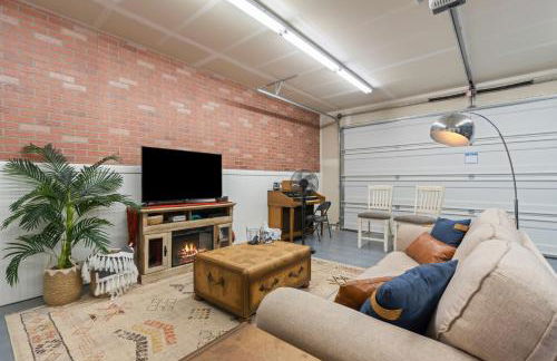 The Explorer! Extra Game Room, Fire pit Sleeps 10! - Foto 33