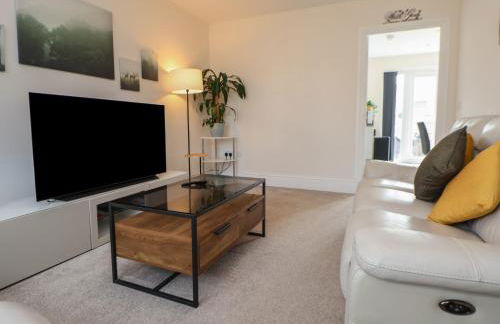 29 Ernest Dawes Avenue - Photo 6