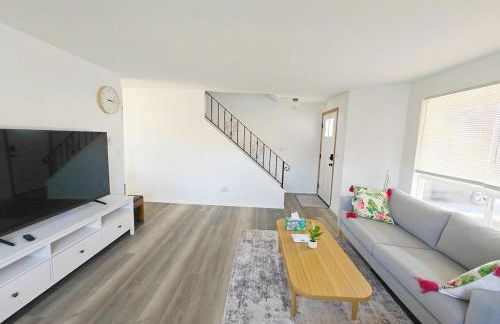 Cozy home, Walk to Lake, Food & Shops, EV Charger - Foto 7