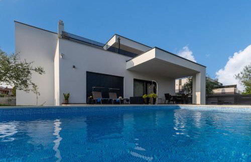 Modern apartment Ana with Jacuzzi and Pool - Foto 42