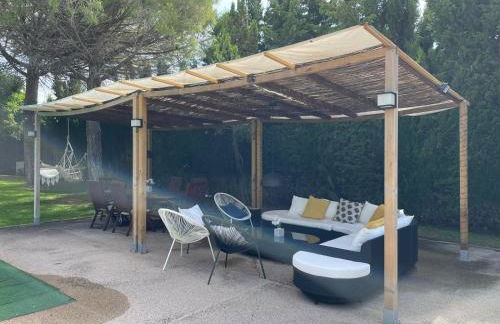 Casa mediterránea con gran jardín y piscina a 500 m de la playa - Foto 52