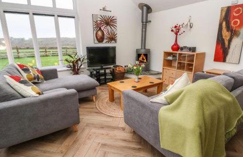 Meadowside - Photo 2