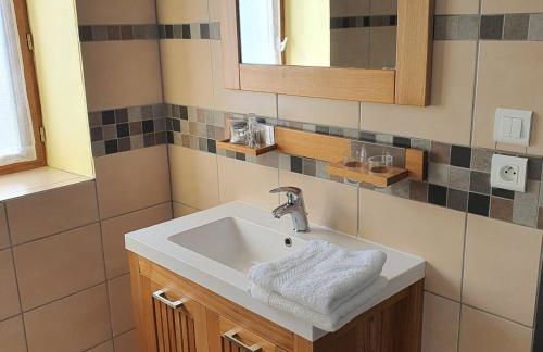 Gîte de 9 personnes avec piscine - Photo 24