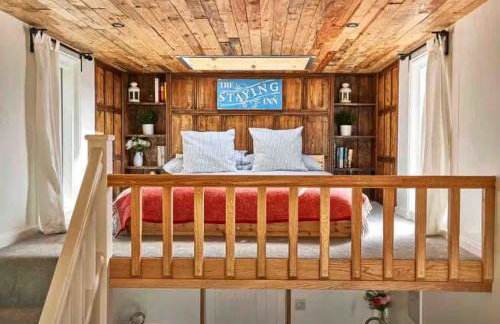 Extraordinary Huts Ltd - Photo 27