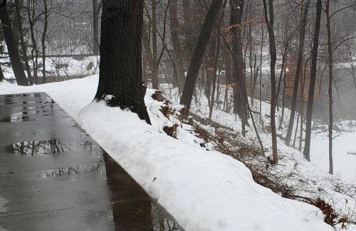 RiverEdge Haven Hot Tub, 5 Beds, Kayaks Near ND - Foto 66