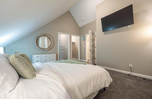 Near Downtown-2 En-Suites - Garage - Sleeps 9 - Foto 17