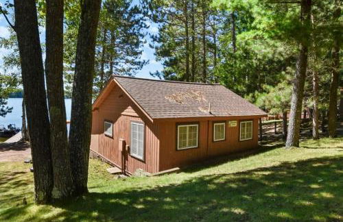 Whispering Waters Bayview Resort Cabin 4 - Foto 30