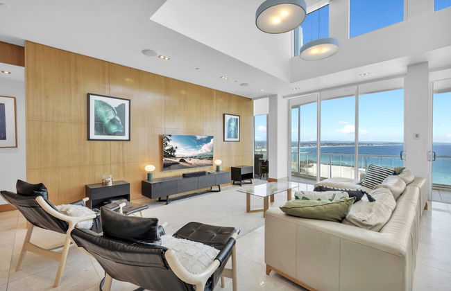 Reflection Tower Two - Foto 68